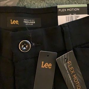 LEE FLEZ MOTION TROUSER BLACK NWT. SIZE 4M
